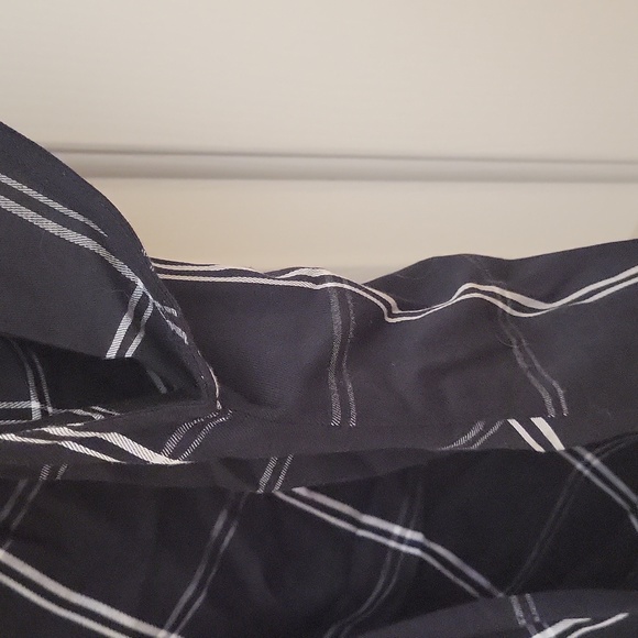 Like New Banana Republic Black and White Check Wrap Blouse, Size S - Picture 6 of 9